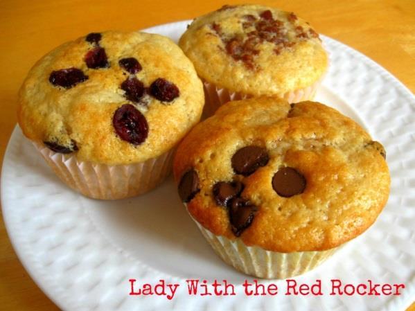 Mix BisQuick, milk, eggs, and syrup together in a large bowl. 3. Pour mixture into a muffin pan with cupcake liners.