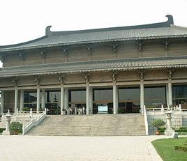 The design of the museum is based on Tang architecture, With a collection of over 370,000 pieces of relics, it has the largest collection of paintings from over 20 Tang Tombs