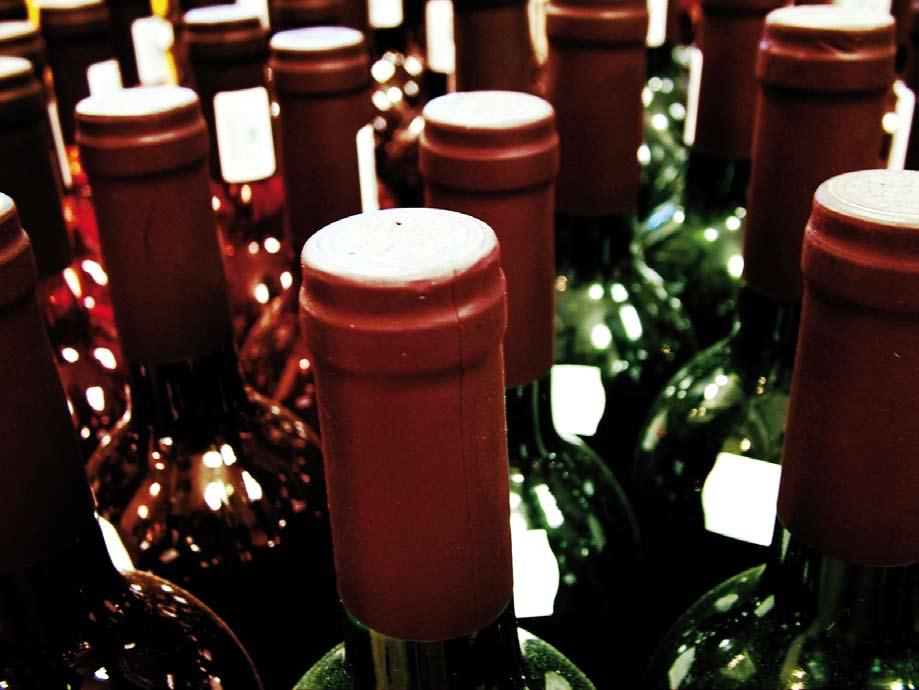 VINI Vino Bianco Alla Spina White wine from the barrel 0,2 l 0,5 l 1,0 l Bianco Della Casa 3,20 6,50 12,50 Subtle, flowery, fresh, delicate and gentle Pinot Grigio 3,20 6,50 12,50 Delicate, dry,