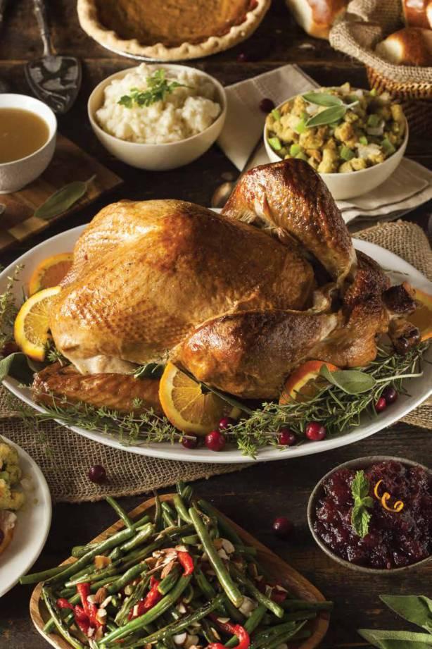 Fall/Winter 2017 Holiday Catering Guide Order online Seasidemarket.com Table of Contents 2. Party Platters 3. Hors D ouevres 4. Turkey Feast 5.