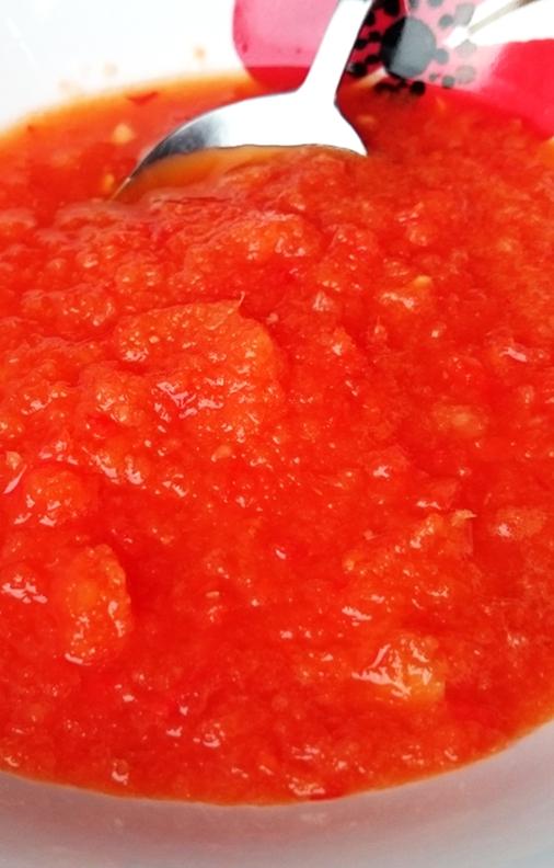 NIGERIAN PUREE SAUCE Prep Time: 30 Minutes Calories: 89 Calories Serves: 6 7 Large Tomatoes 6 large bell pepper (also called Tatashe 1-3 scotch bonnet pepper (atarodo) 2 Onions (Big) : Wash all your