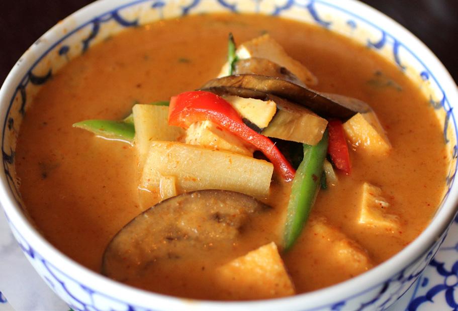 CURRIES Note: All Curry dishes have at least (**) of spice level. 58. Green Curry Choice of meat cooked with green curry, coconut milk, sliced bamboo shoots, eggplants, bell peppers and basil.