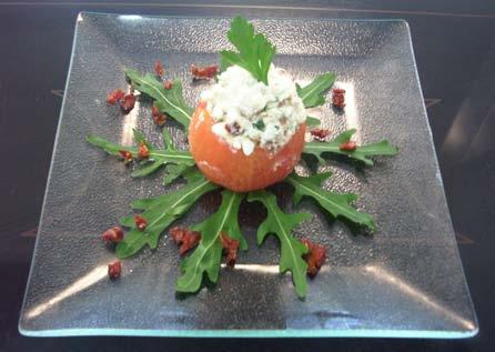 Tomato with cottage cheese and basil (for 4 persons) o Tomatoes: 4 o Cottage cheese: 200g o Basil: 10 leaves o Arugula: 100g o Olive oil: 2 tablespoonfuls o Semi-dry tomatoes: 20g o Salt and pepper o