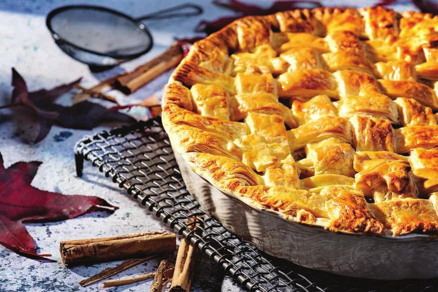 Spiced APPLE PIE (Serves 8-10) Cheats CHURROS 2 rolls puff pastry, defrosted 2 x 765 tins apple pieces 2 tablespoons round cinnamon 1 teaspoon round nutme 1 teaspoon all spice 200 liht brown suar 100