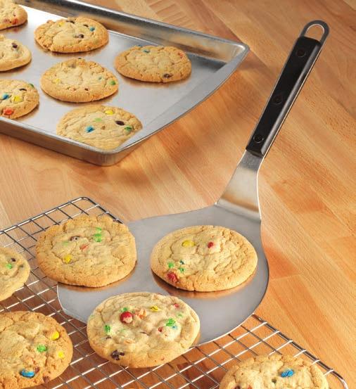 $9 9961 Baking Shovel/Giant Spatula Pala de coccion Incredible jumbo spatula easily moves cookies and other