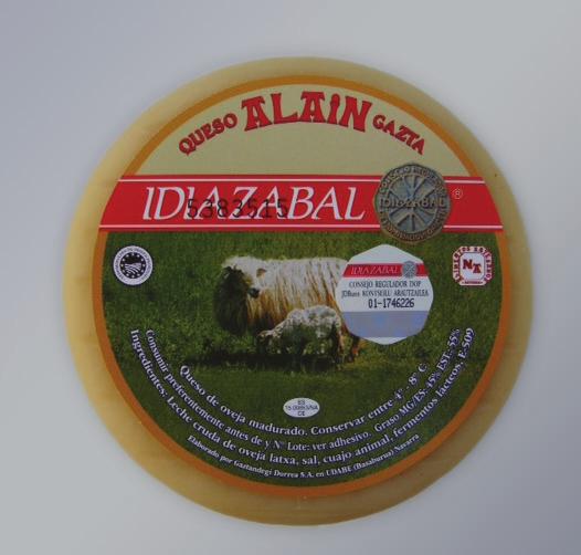 This traditional cheese has intense aroma with a persistent aftertaste reminiscent of the wild grasses and herbs growing in the Basaburua valley.