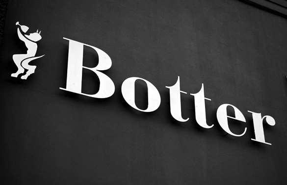 T h e M i s s i o n of Botter Support our clients in becoming the absolute leaders in their Countries in the sale of Italian wine, in terms of service, quality and convenience.