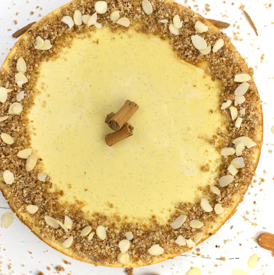 GLUTEN-FREE CINNAMON CHEESECAKE (GLUTEN FREE) Ingredients (for 10 people): For the base: 170 g dates, pits removed