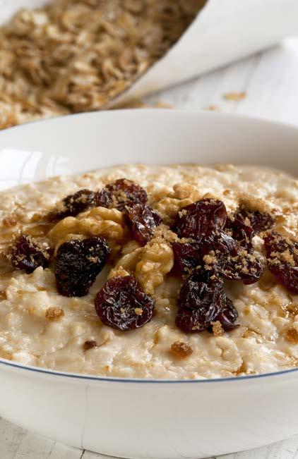 HIGH-PROTEIN OATMEAL RAISIN SERVES: 1 2 ACTIVE TIME: 15 MINUTES / PASSIVE: 8 HOURS 1 cup gluten-free oats ½ cup pitted dates ¾ cup raw honey 2 tablespoons coconut oil, melted 1 teaspoon vanilla