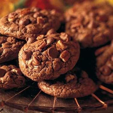 Chocolate Chip Pecan Cookies Yield: 4 dozen cookies ¾ cups ( oz.) Ghirardelli 60% Cacao Chocolate Chips 2 cups (2 oz.