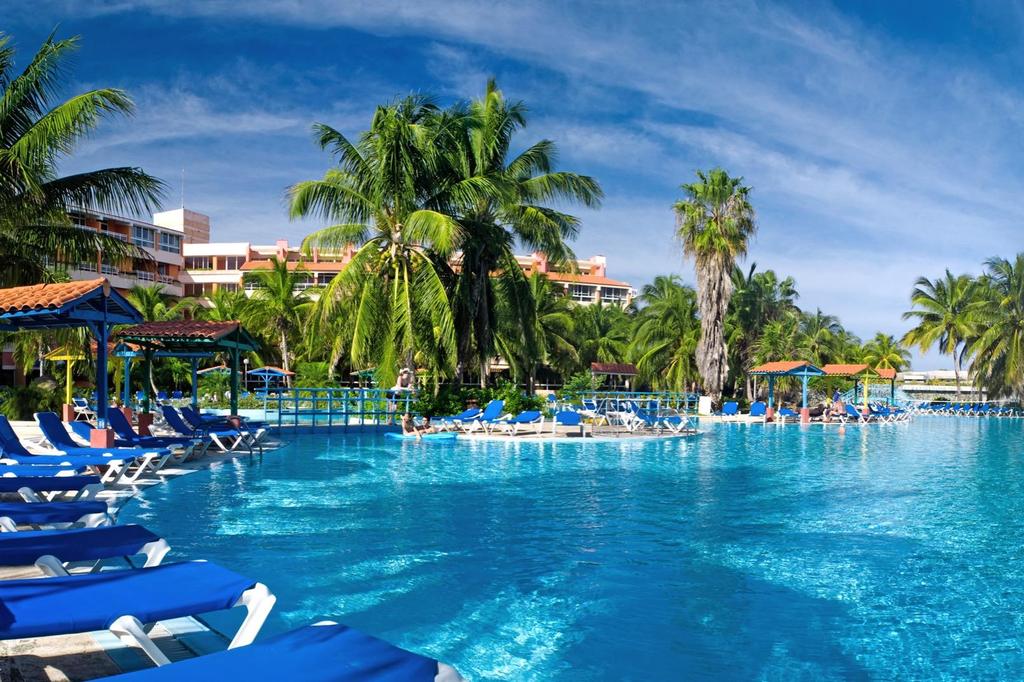 Description The Barceló Solymar Arenas Blancas Resort overlooks Varadero beach, the most famous tourist destination in Cuba. It is also very close to downtown Varadero, which is only 100 meters away.