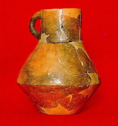 Paradimi. Neolithic vase from Paradimi.