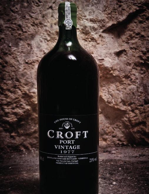 130 Croft 1963 Tasting note: Russet core with amber rim. The nose is well defned with femininity to it: orange zest, vase of old roses, cigar box and a hint of liquorice.