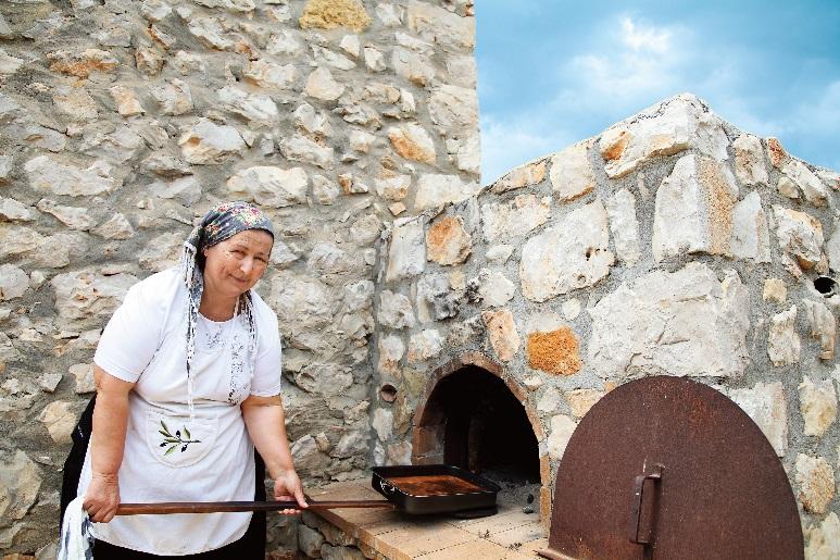 AUTHENTIC VILLAGE COOKING Visit our picturesque village home and discover traditional Messinian cooking with the help of local women who will share authentic family recipes