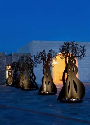 ART TOUR Art is a fundamental aspect of the Costa Navarino experience, with original works by Greek and international artists forming an integral part of the interior designs.