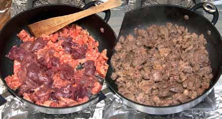 3 3 Add the chicken livers and sauté everything until thoroughly cooked, but do not brown. You can add other flavors during the cooking stage.