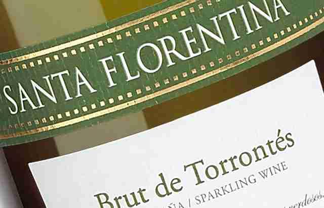 SANTA FLORENTINA / Brut de Torrontés Whether at a formal presentation or sitting in the garden on a sunny afternoon, the Santa Florentina Brut is the ideal sparkling wine.