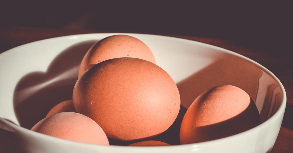 Preface Eggs are a healthy food that most people enjoy. In a country with high food prices eggs are a good and cheap source of protein, fat, vitamins and minerals.