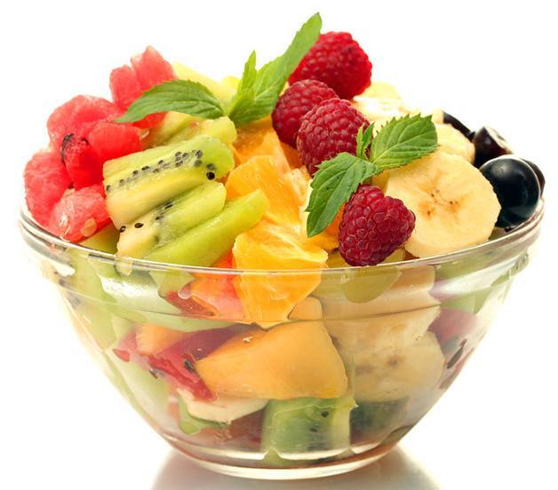 ENSALADAS/(SALADS Ensalada de Frutas Fruit Salad Lps. 90.00 Ensalada de Atùn Tuna Salad Lps.125.