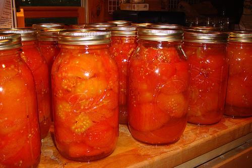 Canning Safe, High Quality Tomatoes Process using the hot-pack method Using the cold-break method or