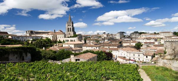 Day 3 September 20 th, Friday - The Graves and Saint-Emilion vineyard Saint-Emilion is set out like an amphitheatre in a splendid natural location.