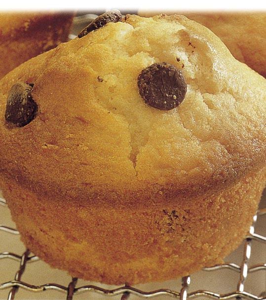 38 > HOME BAKING banana choc-chip muffins sweet and savory muffins > 39 Cooking time: 20 minutes -