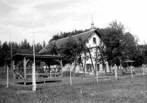 KNJIŽNICE NA ŠALEŠKEM Knjižnice v Šaleški dolini do leta 1960 Dom prosvetnega društva v Šmartnem pri Velenju na železniški postaji napadli velenjski Nemci.