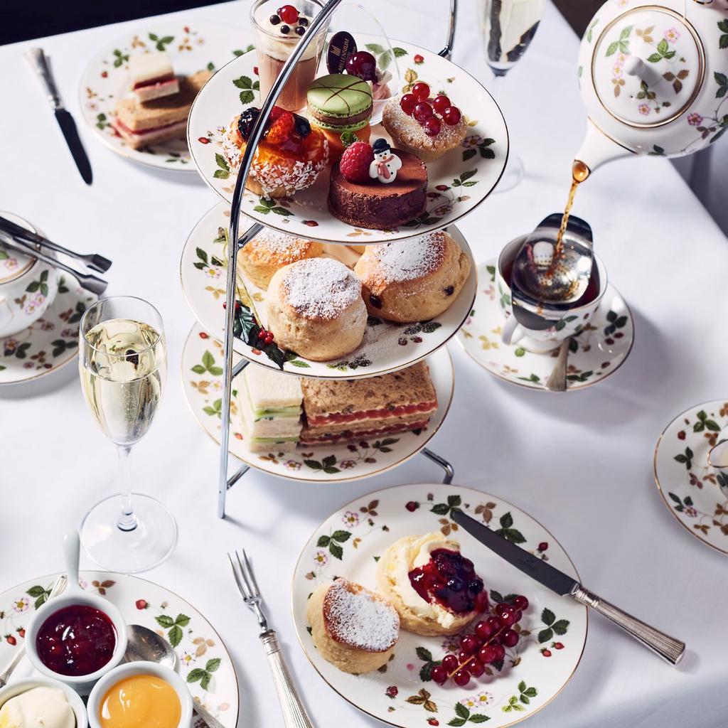 FESTIVE AFTERNOON TEA Join us for traditional afternoon tea served with a glass of Prosecco and a selection of festive favourites, including stollen and mince pies.