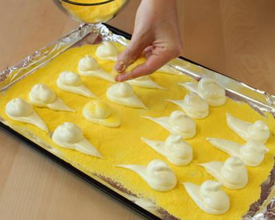 Depending on the size of your chicks, you should get about 18-20 marshmallow chicks from this recipe.