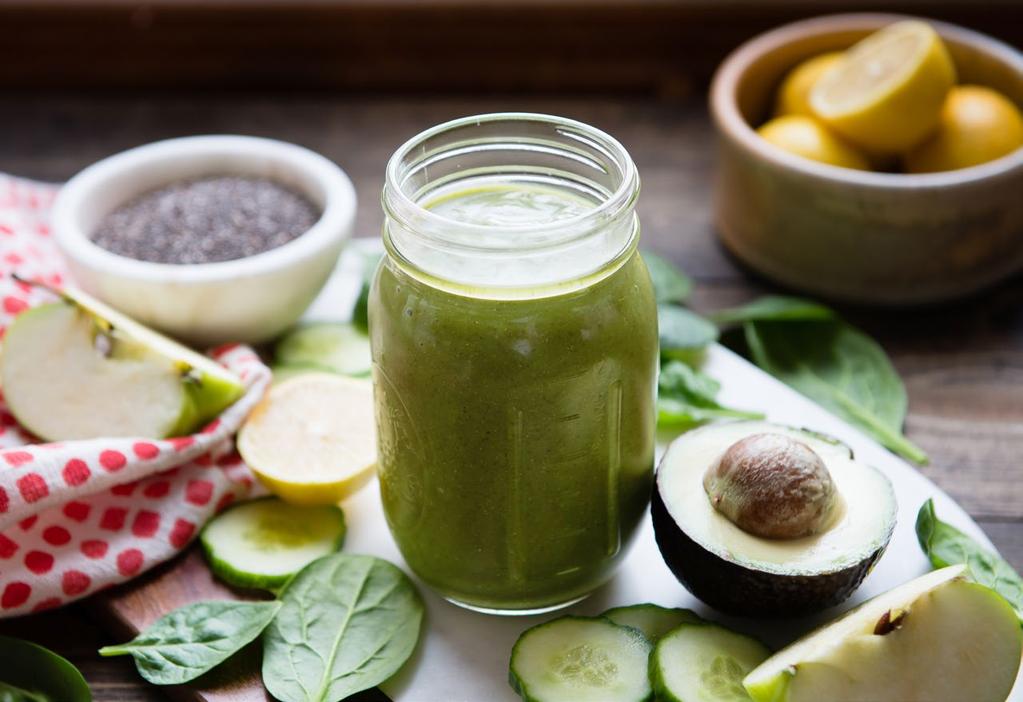 SERVES APPLE CUCUMBER MINT green smoothie Cucumber with mint is a cool combo that helps hydrate the body. Apple adds fiber and natural sweetness.