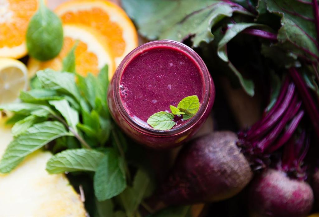 SERVES CITRUS BEET WITH MINT green smoothie Beets are an excellent detoxifier. They work with the liver to purify the blood.