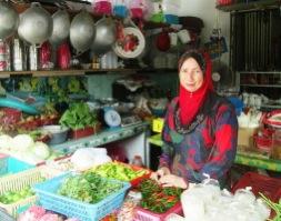 Siti Yah bt Mamat Pasar Mini Mak Su Yah Pasir Puteh, Kelantan FS: Mohd Azam LONG, SUCCESSFUL BUSINESS I have
