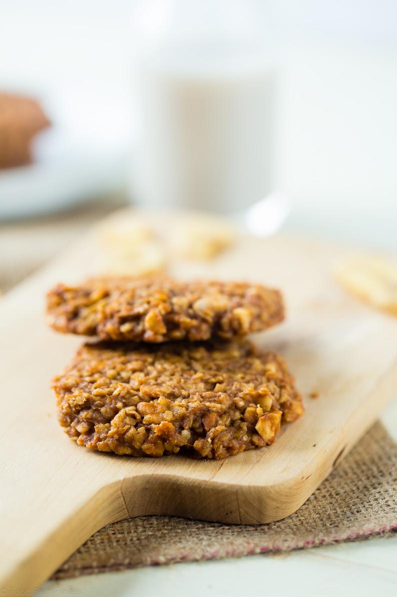 serves 8 vegan breakfast cookies with peanut butter and banana PreP time: 10 mins Cook time: 20 mins ¼ Cup Peanuts ½ Lightly heaping cup of mashed banana (1 small banana or 140g) 1/3 Cup Natural