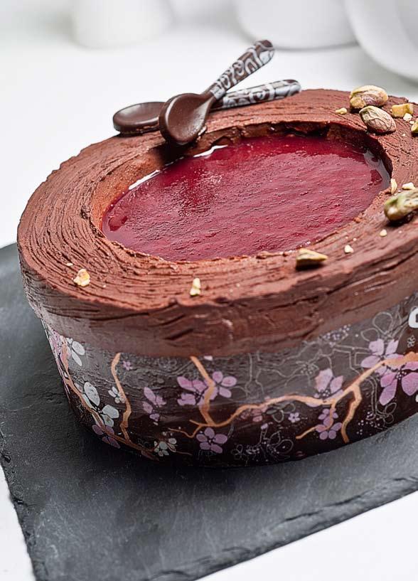 The fantastic tastes of raspberry and dark chocolate combine perfectly to make a deliciously decadent dessert.
