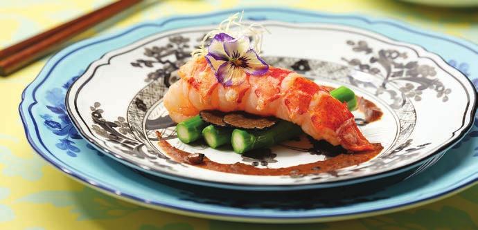 Summer Pavilion Retaining its One Michelin Star for the second consecutive year, Summer Pavilion offers an authentic Cantonese dining experience with set menus handcrafted by Chinese Executive Chef,