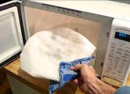 Tear off a 2 piece section of paper towel and lay one piece of paper towel on a