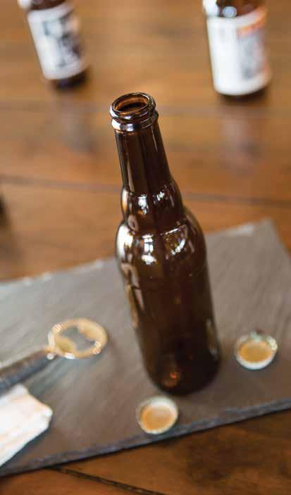 1 GREAT BEER DESERVES GLASS Thanks to the rise of the craft beer industry, beer drinkers have a new appreciation for rich flavors, quality ingredients and the creativity and expertise behind their