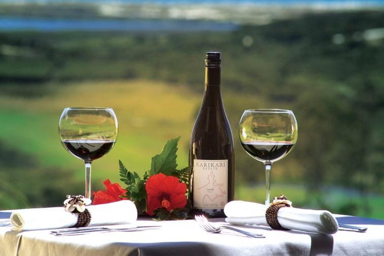 New Zealand offers a variety of world class wineries, located in numerous growing regions throughout both the North and South Islands.