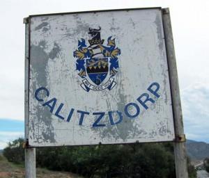In 1913 the town of Calitzdorp was granted municipal status and in 1974, the Calitzdorp Municipality applied for its own Coat of Arms.