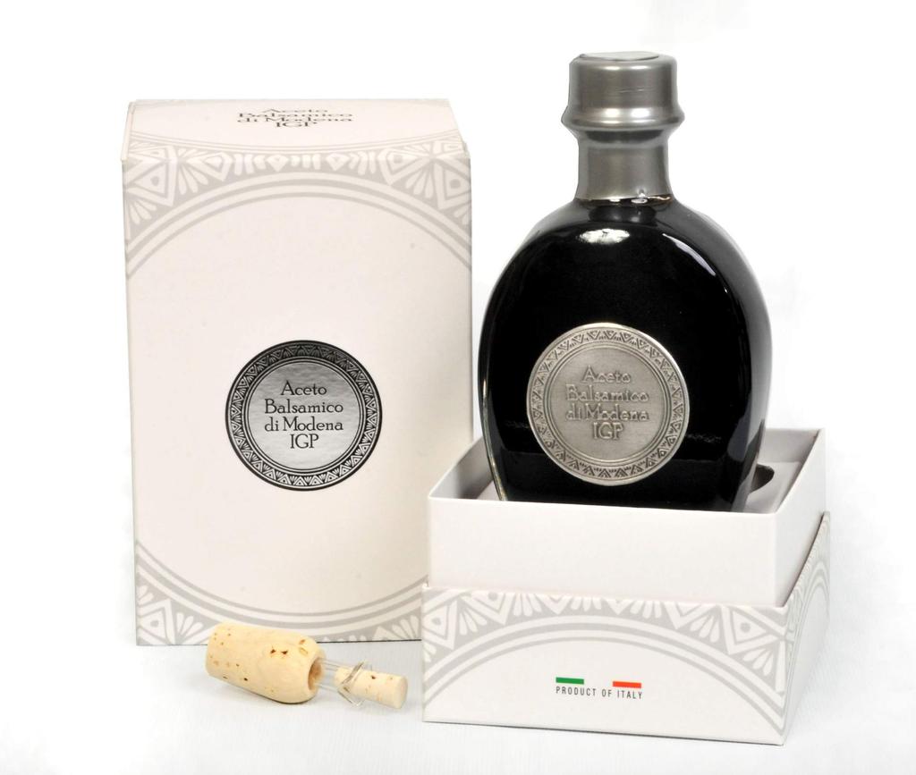Balsamic Vinegar Giftbox Platinum line - DI15 1 Balsamic Vinegar of Modena 250ml A product of the Emilian territory, this balsamic vinegar is clear and bright with an intense dark brown