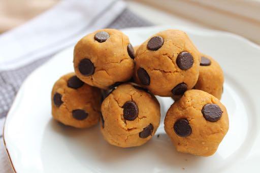 COOKIE DOUGH 50g Whey Protein 20g Powdered Peanut Butter 15g Coconut Oil 20g Peanut Butter Chocolate