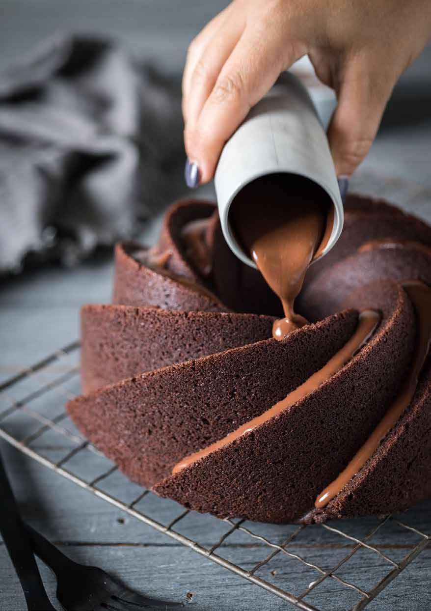 TIP Chocolate Sour Cream Bundt SERVES: 16 PREP: 20 MIN COOK: 55 MIN DIFFICULTY: EASY Use cocoa to dust bundt tin instead of flour. This will help to create a flawless finish on your chocolate bundt.
