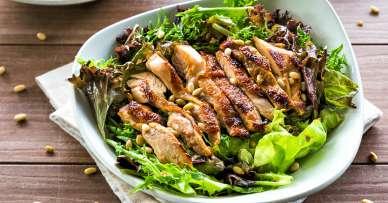 Grilled Chicken Salad Roas ed chicken, honey mus ard dr s ng, ine nut, che ry omatoe, corn Thai Pork Salad Pork l ce, w hai chi l dr s ng, onions,