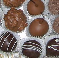 In addition you will cut-out and form a box out of chocolate pieces while using chocolate modeling paste to decorate. Be prepared to take home some delicious creations.