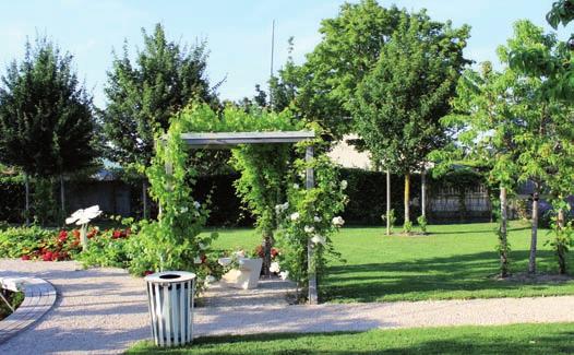 T he first garden was born in Chouilly in 2009, at the end of Epernay s very famous avenue de
