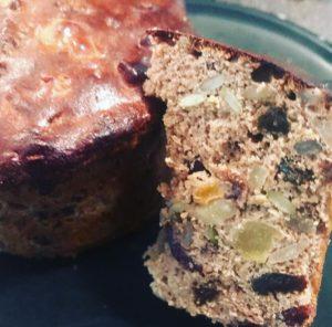 Christmas enriched) Cake (protein Christmas Cake (protein enriched) Makes: 12 portions Ingredients: 250g mixed dried fruit 1 & 1/2 cups milk (of your choice) 150g mixed chopped nuts 3 scoops (90g)