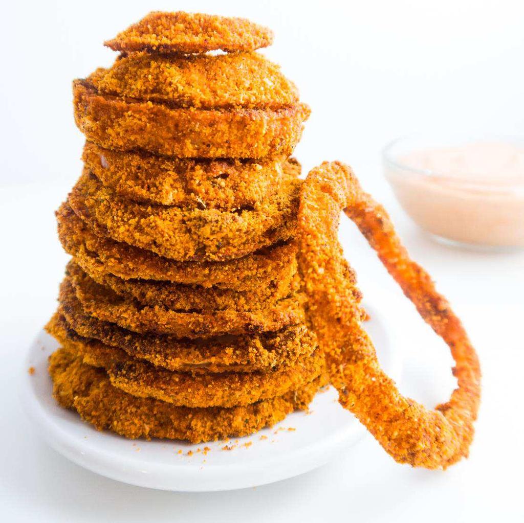 Cajun Onion Rings These healthy Cajun onion rings are crispy, gluten-free, low carb, and perfect with spicy dipping sauce.