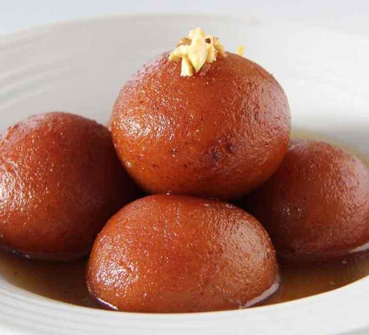 99 Dessert cooked with cardamom, saffron, almond and more with rice/squash Gulab Jamoon 4.
