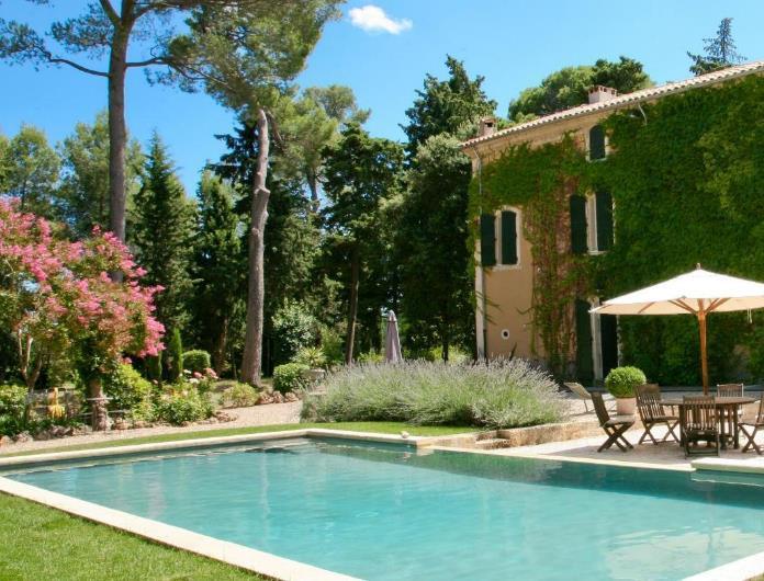 Your private park and heated pool The house is set in a beautiful private park of 20,000 m2 and is perfect for walks in the shade of 200 year-old trees or exploring and having fun for the kids There