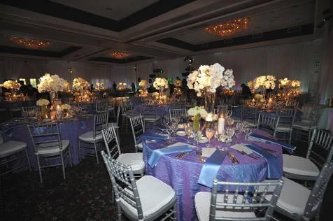 The Ballroom is hosts dinner and dancing Venue can accommodate a minimum of 150 guests and a maximum of 350 guests. Facility fee is $ 7,000.